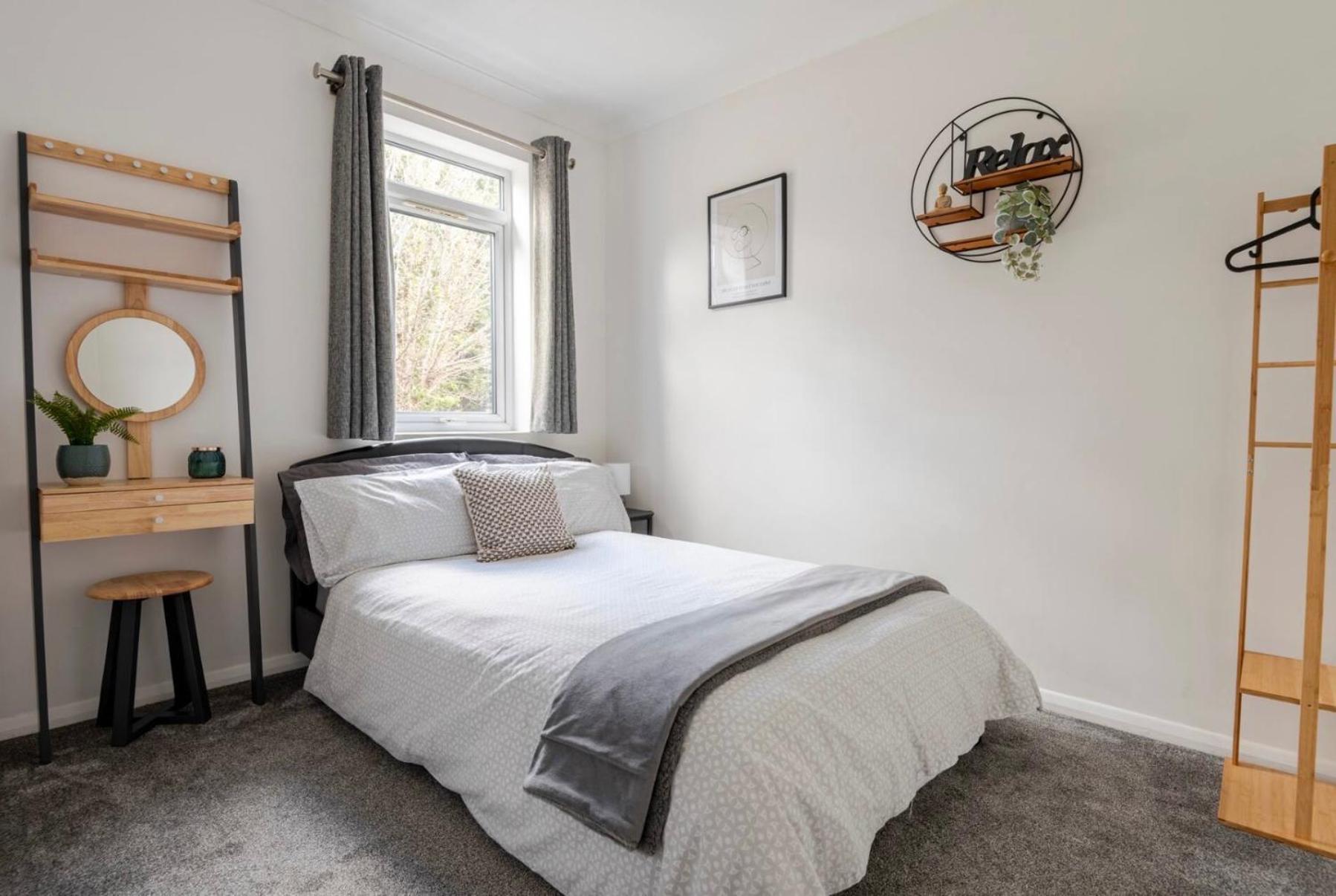 Modern 2 Bed House In Rainham, Kent - Central Location Rainham  Dış mekan fotoğraf
